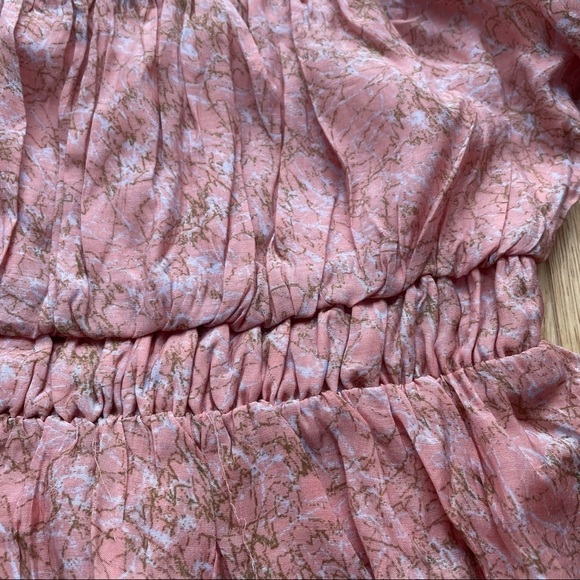 NWOT ASTR THE LEBEL THERON BUBBLE  SLEEVE TOP - XS - Picture 11 of 12